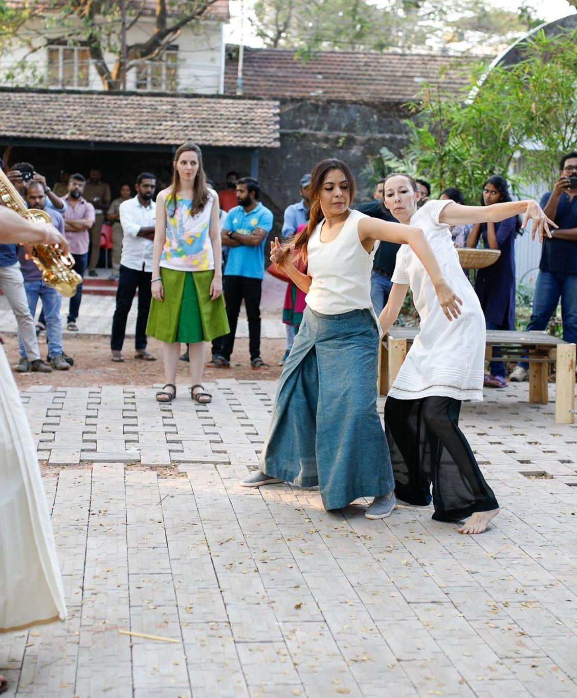 49213081_10156945132792154_6305303983879618560_o