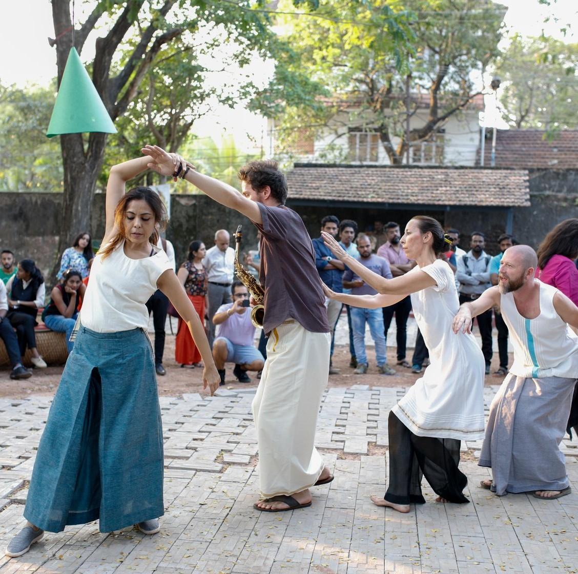 49900178_10156945133432154_7484957665584480256_o