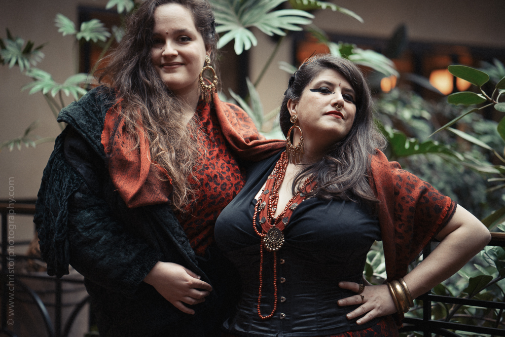 AMARANTA & ISADORA SESTRALE - BORDEL DE LA POESIE - credit christophe bourreau copie